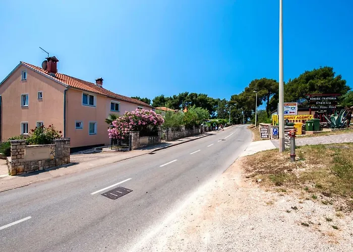 Sara-andrea Rovinj