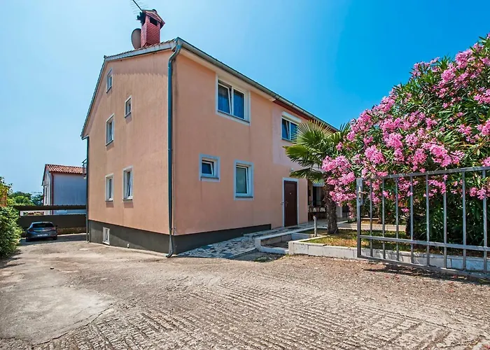 Sara-andrea Apartman *